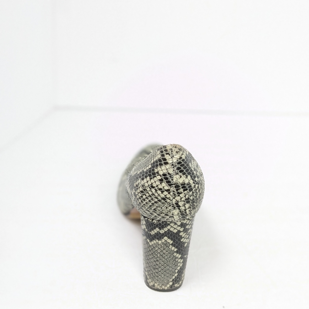 Banana republic leather snake skin pattern heels - Picture 3 of 16